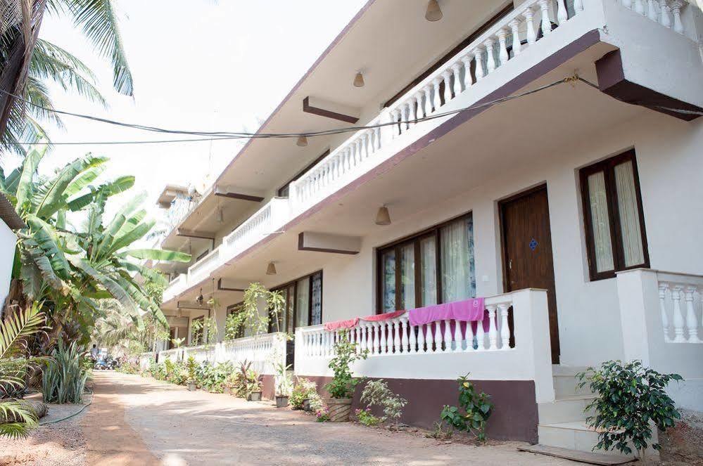 Sea View Resort Morjim Eksteriør bilde